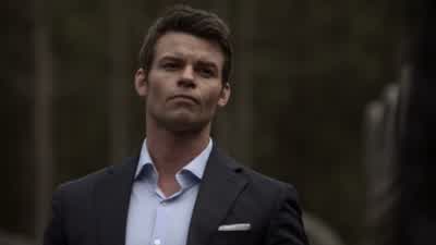 Sister, leave us. - The Originals