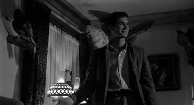 -Sit down.
-Thank you. - Psycho