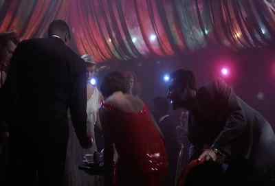 -Sit right here, baby.
-Thank you, Tony. - The Five Pennies