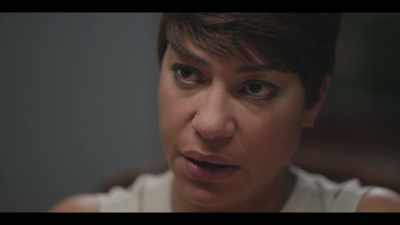Sit with your son,
get a sheet of paper. - Girl in the Video