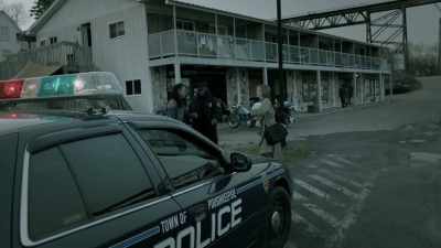 - Sita, you pulled a gun
on the foreman - Eyewitness