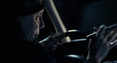 Six guys to lift one stiff - Halloween II