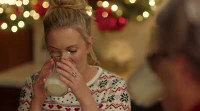 - Six.
- Oh, my bad. - Dear Christmas