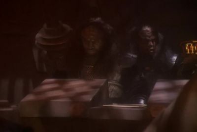 Six rebel raiders
are approaching - Star Trek: Deep Space Nine