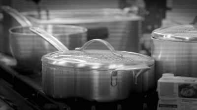 -(sizzling)
-My rice is still going. - Secret Chef
