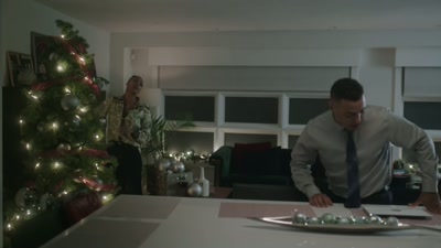 Skat, skynd dig,
for jeg vil lave juleting. - A Christmas Fumble
