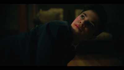 -[slap]
-[Harold gasps] - The Umbrella Academy