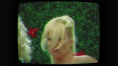 [slaps]
[screams] - Ladies of the '80s: A Divas Christmas