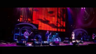 ♪ Slide in baby,
Together we'll fly - Oasis: Knebworth 1996