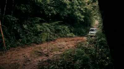 slipping-a-bit - Expedition Mungo