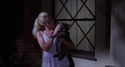 Slurs Ah what a nice pussy - Microwave Massacre
