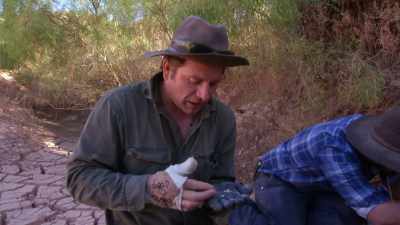 Small, which is what we call trace,
but that's exactly what we're after. - Outback Opal Hunters