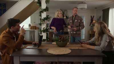 - Smart!
- Oh, I've got outhouses getting donated. - A Bluegrass Christmas