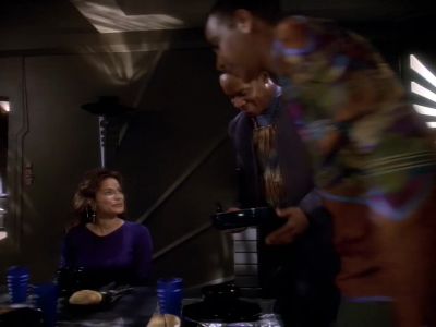 Smells good. What is it? - Star Trek: Deep Space Nine
