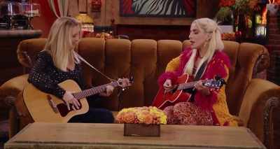 ♪ Smelly cat, smelly cat ♪ - Friends: The Reunion