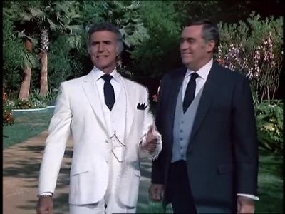 Smiles everyone smiles - Fantasy Island