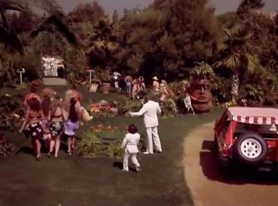 Smiles everyone Smiles - Fantasy Island