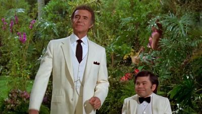 Smiles everyone Smiles - Fantasy Island