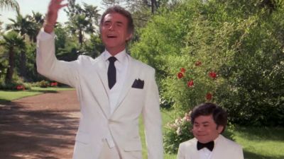 Smiles everyone Smiles - Fantasy Island