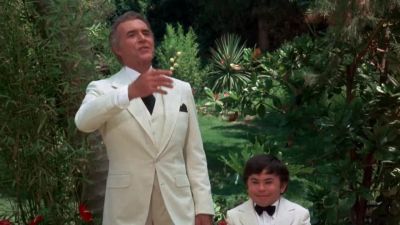 Smiles everyone smiles - Fantasy Island
