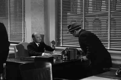 - Smoke?
- Thank you. - Larceny, Inc