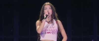 (smooth hiphop music)
























 - Olivia Rodrigo: GUTS World Tour