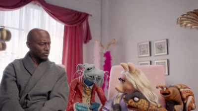 -(SNAKE HISSING)
-(SNAIL CHITTERING) - Muppets Now