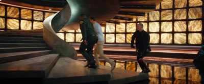 - Snakey Man? No? No Snakey Man?
- Bye, Mr. Buttons. - Free Guy