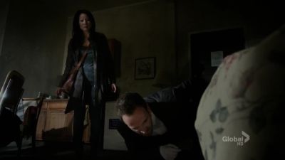 (sniffing) - Elementary