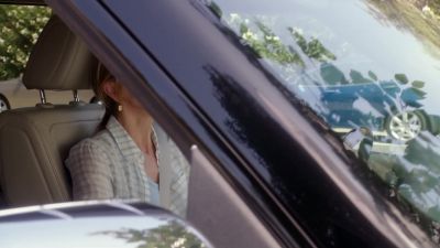 (sniffles, continues crying) - Desperate Housewives
