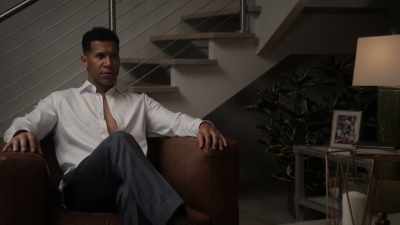 [Sniffles]
Donald: Lilly, I promise - Tyler Perry's The Oval