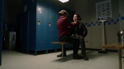 - [sniffles] - Chicago P.D.