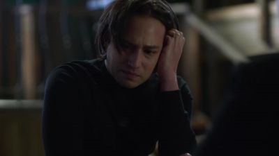 [sniffles] - Supergirl