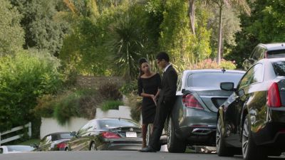 ‐ [sniffling]
I'm sorry. - Marvel's Runaways