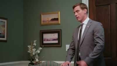 [SNIFFS] - Tyler Perry's The Oval