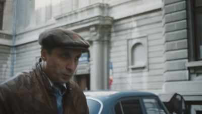 (SNIFFS) - Comrade Detective