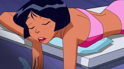 [snoring] - Totally Spies!