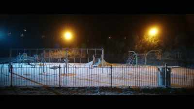 ♪ Snow is falling on the frosty ground - Anna and the Apocalypse