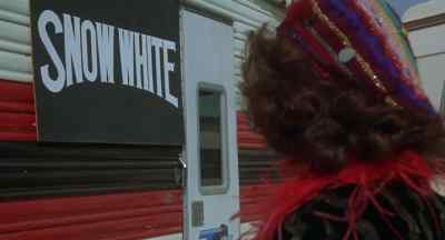 SNOW WHITE - Roadie