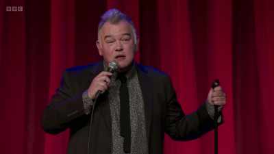 So, 9:30, the doors opened,
and then 9:30, - Stewart Lee: Tornado