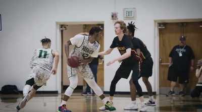 So, a back-and-forth affair
this evening - Last Chance U: Basketball