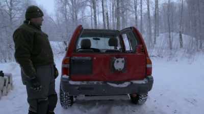 So, a cheap-o SUV
has now become a lawn - Life Below Zero: Next Generation