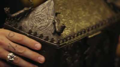 SO A RELIQUARY BOX IS A BOX
THAT YOU KEEP - Lost Relics of the Knights Templar