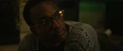 So after a while, he goes back
to a regular collar and that's it. - Dahmer – Monster: The Jeffrey Dahmer Story