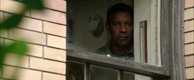 So all this bullshit under there,
it don't show through. - The Equalizer 2