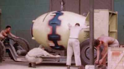 SO AMERICANS LOAD UP FAT MAN - The Pacific War in Color