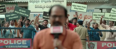 So they are demanding to hang him. - Waltair Veerayya