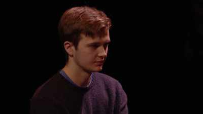 So, Arthur, I'm going to give
you two 50p's. Lend you. - Derren Brown: Miracle