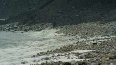 So, at every opportunity
he scours the area - Attenborough and the Sea Dragon