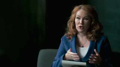 -: So at times when, for example, - Inside the Mind of a Con Artist